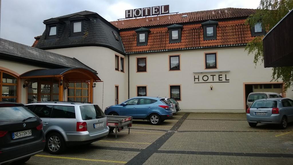 Landhotel Vierjahreszeiten Бад-Кёнигсхофен-им-Грабфельд Экстерьер фото